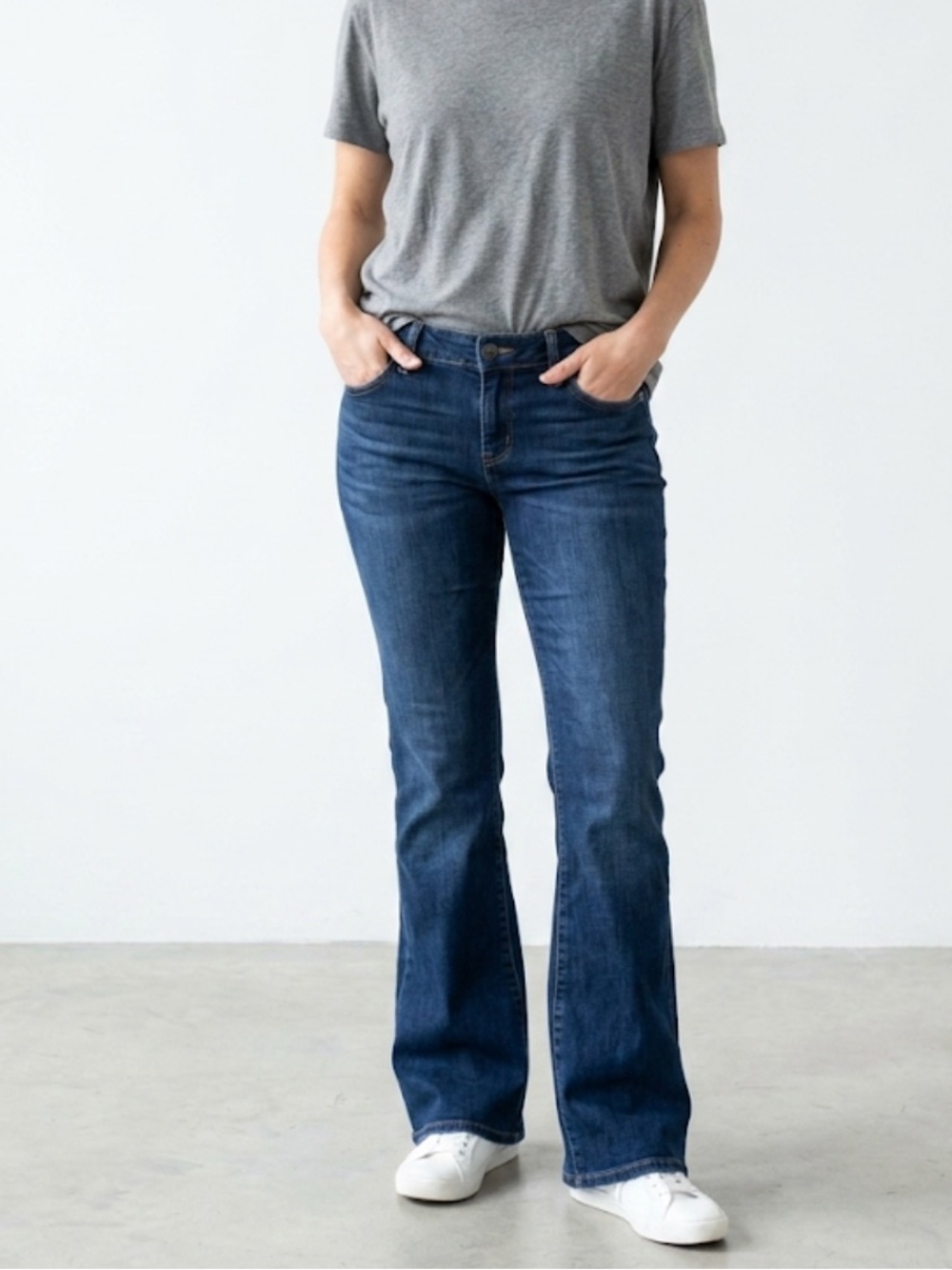 Farrah Baby Bootcut Jeans | Dark Wash Mid Rise Stretch Denim Size 2 Petite